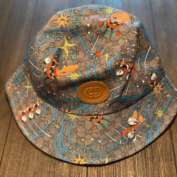Gucci Donald Duck Bucket Hat Online 